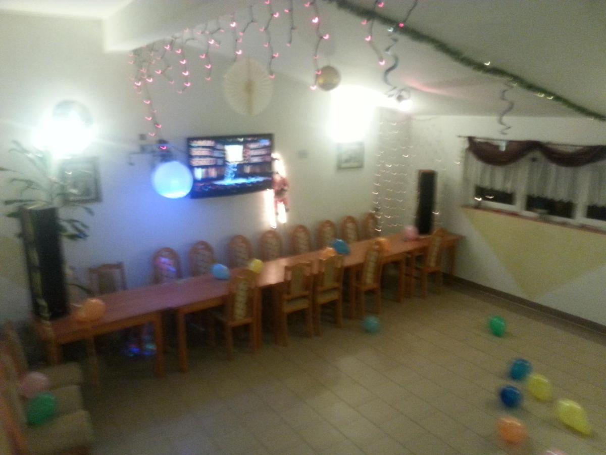 Beatka Hotell Świeradów-Zdrój Exteriör bild