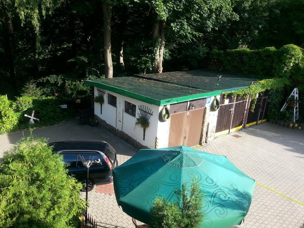 Beatka Hotell Świeradów-Zdrój Exteriör bild